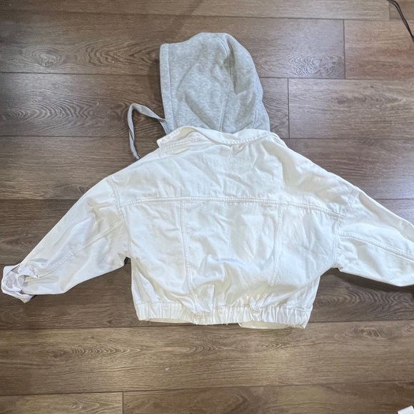 Zara Women's White Denim Jean Jacket with Gray Sweatshirt Removable Hood S NWT - Picture 8 of 10